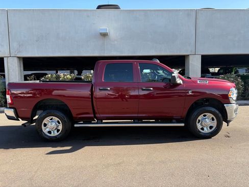 Used 2024 RAM 2500 Tradesman w/ Chrome Appearance Group AWD/4WD image 3