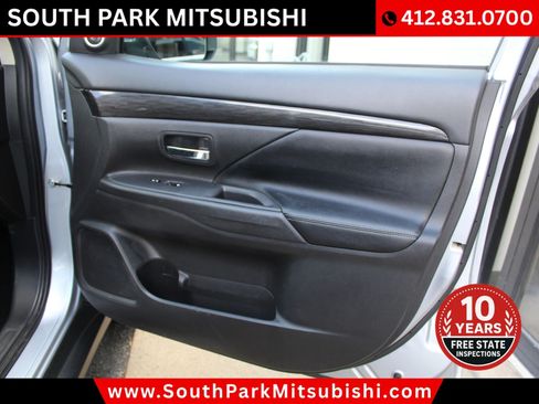 Used 2017 Mitsubishi Outlander SEL AWD/4WD image 15