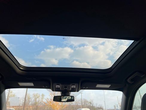 Used 2021 GMC Yukon Denali image 25