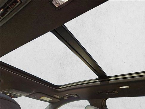 Certified 2024 Chevrolet Traverse RS w/ LPO, Floor Liner Package image 18