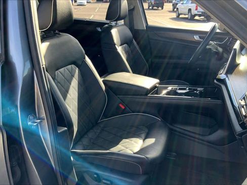 Used 2024 Volkswagen Atlas SEL Premium R-Line image 7