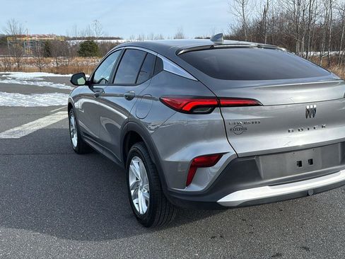 Used 2024 Buick Envista Preferred w/ Convenience I Package image 8