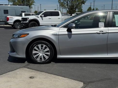 Used 2020 Toyota Camry LE w/ Fleet Convenience Package FWD image 7