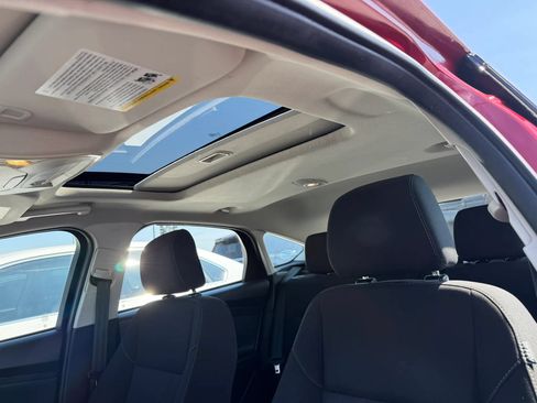 Used 2017 Ford Focus SEL w/ Cold Weather Package FWD image 26