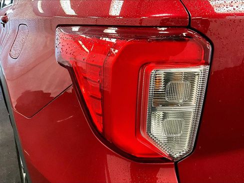 Certified 2020 Ford Explorer XLT w/ Equipment Group 202A image 29