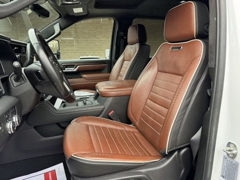 Used 2024 GMC Sierra 3500 Denali Ultimate image 12