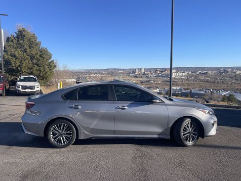 Used 2023 Kia Forte GT-Line w/ GT-Line Premium Package image 8