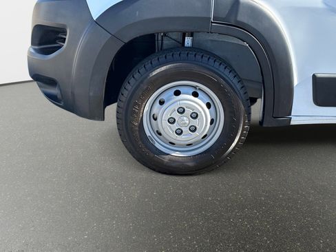 Used 2023 RAM ProMaster 2500 image 11