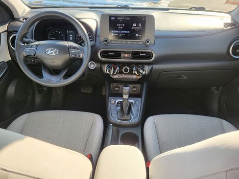 Used 2023 Hyundai Kona SEL image 2