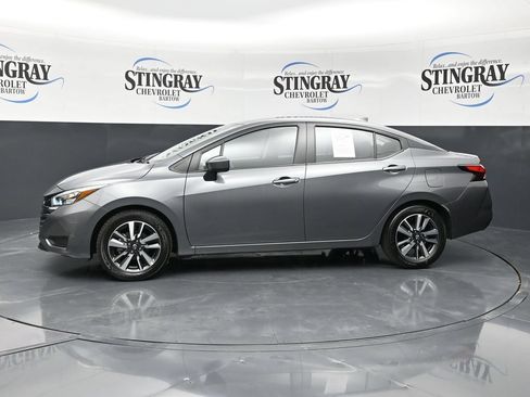 Used 2025 Nissan Versa SV FWD image 5