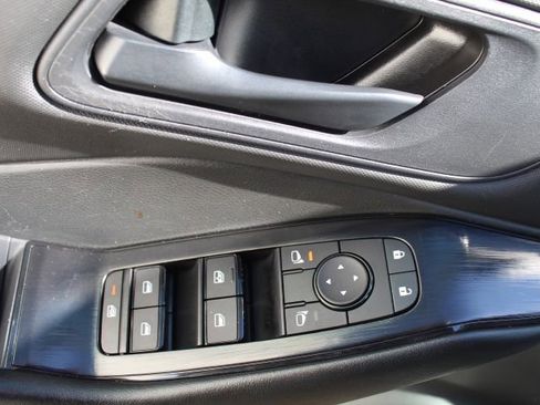 Used 2024 Nissan Rogue S image 14