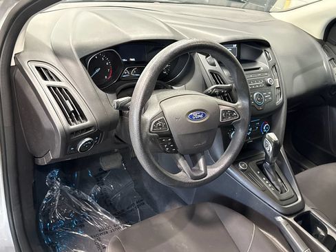 Used 2015 Ford Focus SE FWD image 6