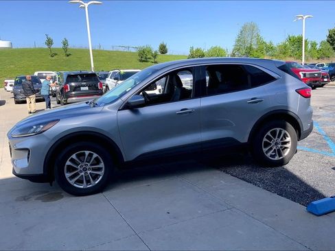 Used 2021 Ford Escape SE w/ Cold Weather Package AWD/4WD image 10