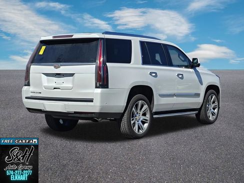 Used 2019 Cadillac Escalade Luxury AWD/4WD image 17