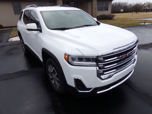 Used 2023 GMC Acadia SLE w/ Driver Convenience Package image 7