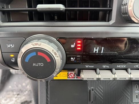 Certified 2025 Toyota 4Runner TRD Off-Road Premium image 24