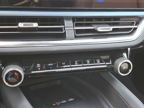 New 2025 Chevrolet Equinox EV LT image 10