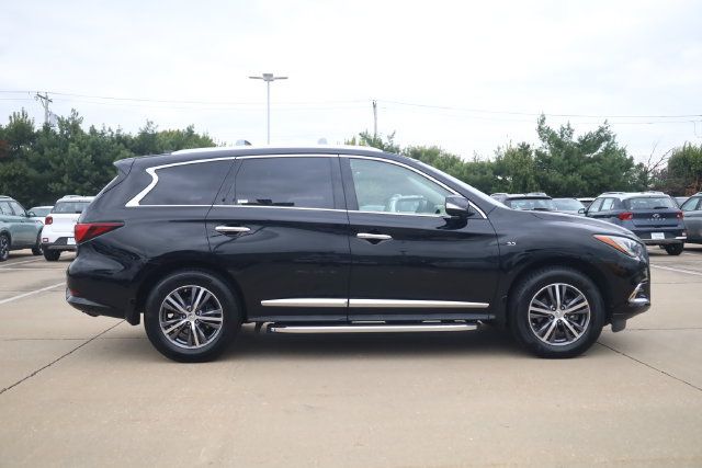 Used 2017 INFINITI QX60 Luxe w/ Premium Plus Package AWD/4WD image 5