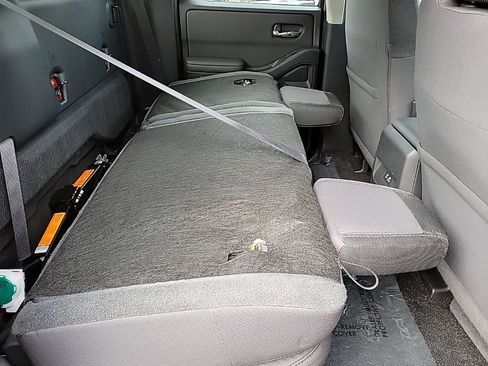 Certified 2022 Nissan Frontier SV w/ Technology Package image 21