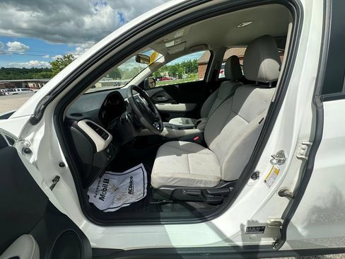 Used 2022 Honda HR-V LX image 9