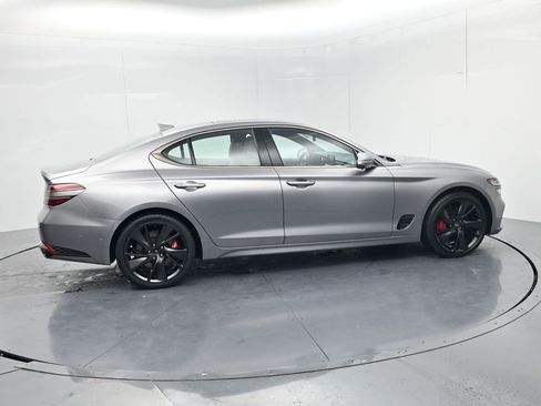 Used 2022 Genesis G70 3.3T w/ Sport Prestige Package AWD/4WD image 8