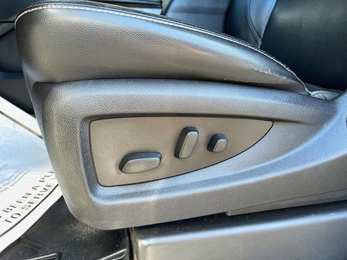 Used 2017 Chevrolet Tahoe LT image 18