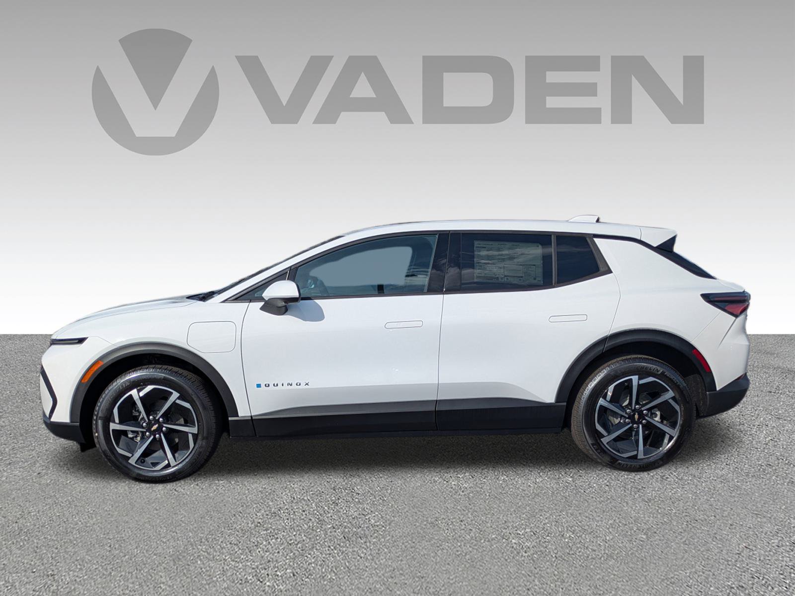 New 2026 Chevrolet Equinox EV LT w/ Comfort Package AWD/4WD image 24
