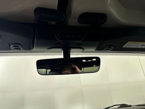 Used 2023 Jeep Wrangler Unlimited Sahara image 24