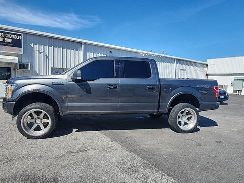 Used 2018 Ford F150 XLT w/ Equipment Group 302A Luxury AWD/4WD image 2