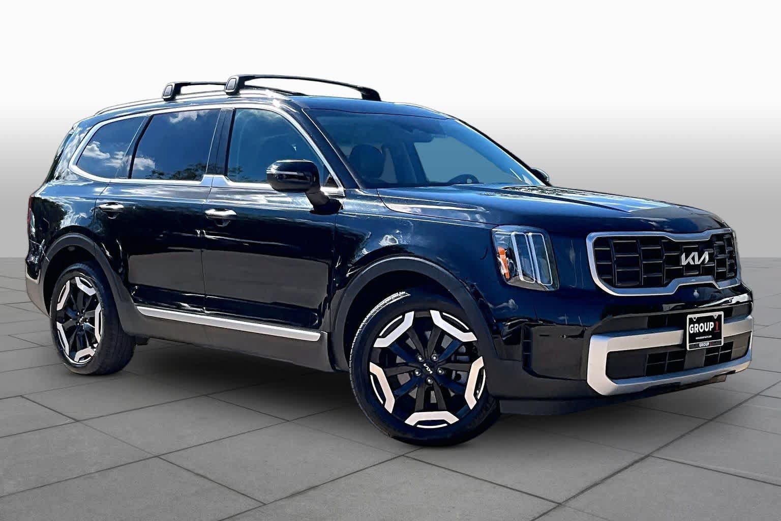 Used 2025 Kia Telluride S AWD/4WD image 3