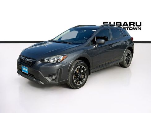 Used 2021 Subaru Crosstrek 2.0i Premium w/ Moonroof Package AWD/4WD image 3