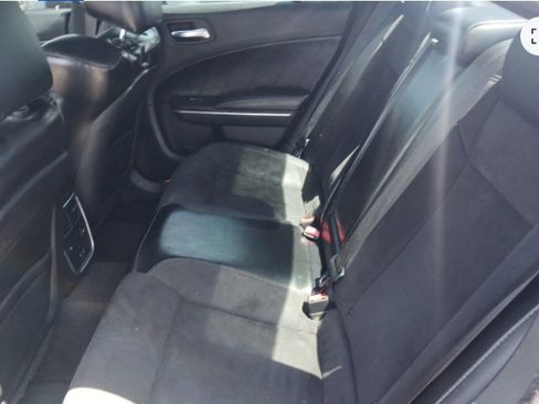 Used 2018 Dodge Charger R/T w/ Plus Group RWD image 6