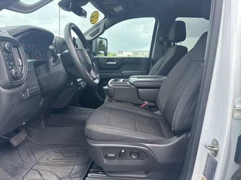 Used 2024 Chevrolet Silverado 2500 Custom w/ Custom Convenience Package AWD/4WD image 11