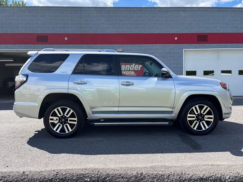 Certified 2023 Toyota 4Runner Limited AWD/4WD image 2