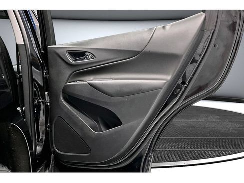 Used 2020 Chevrolet Equinox LT w/ Midnight Edition FWD image 42