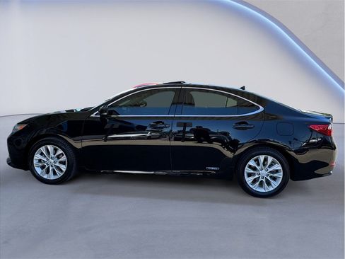 Used 2014 Lexus ES 300h w/ Luxury Package w/Bamboo Trim FWD image 3