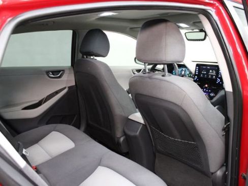 Used 2020 Hyundai Ioniq SEL image 21