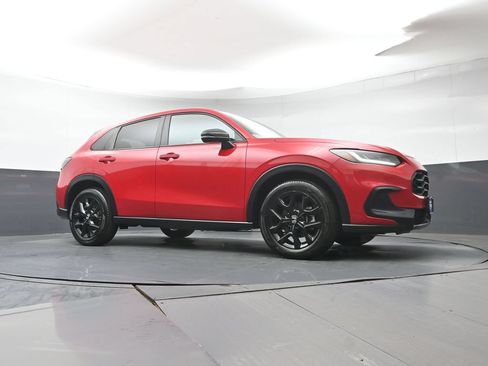 Certified 2024 Honda HR-V Sport image 30