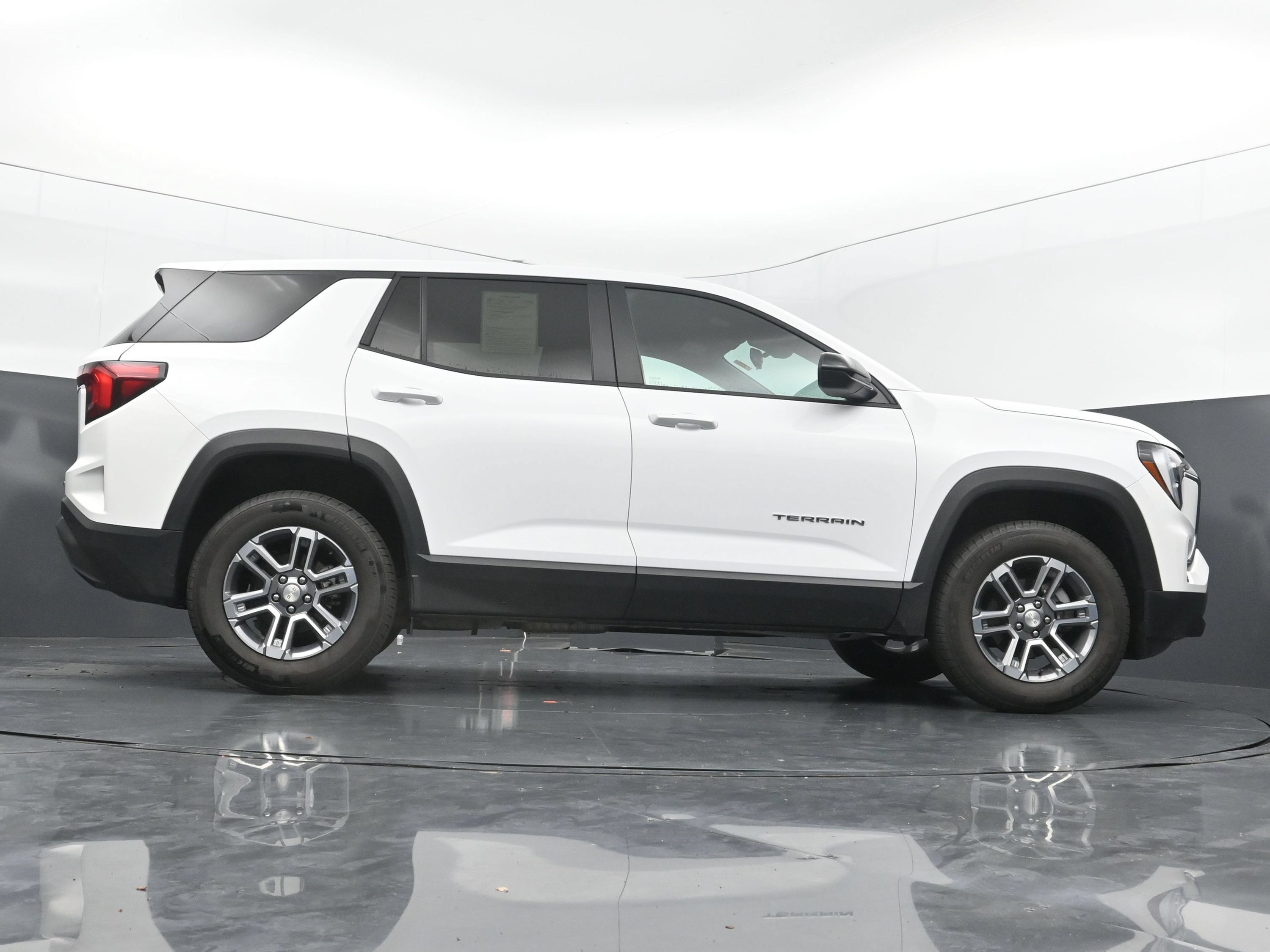 Used 2026 GMC Terrain Elevation FWD image 40