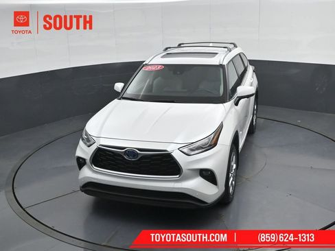 Used 2023 Toyota Highlander Limited w/ Protection Package #3 (TMS) AWD/4WD image 56