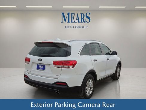 Used 2016 Kia Sorento LX image 6