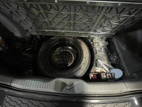 Used 2010 Toyota Matrix image 26