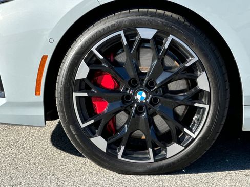 Used 2025 BMW M235i xDrive w/ Premium Package image 30