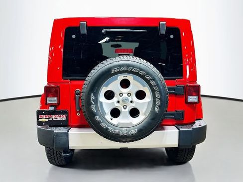 Used 2015 Jeep Wrangler Unlimited Sahara AWD/4WD image 8