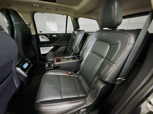 Used 2022 Lincoln Aviator Reserve w/ Equipment Group 201A AWD/4WD image 27