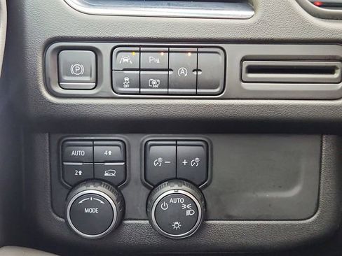 Used 2023 Chevrolet Tahoe LT w/ LT Signature Plus Package image 17