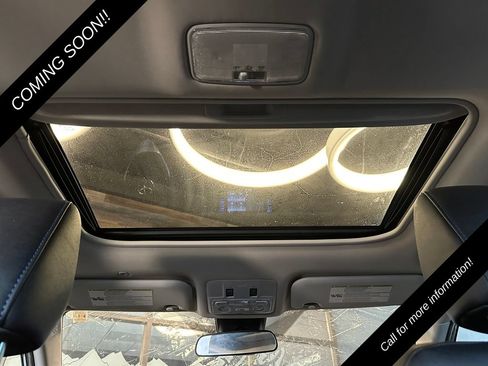 Used 2017 Toyota Corolla XSE w/ Carpet Mat Package (TMS) FWD image 22