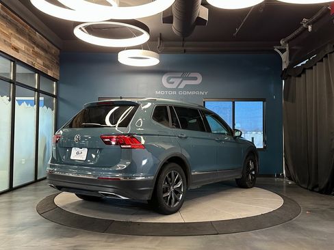 Used 2021 Volkswagen Tiguan SEL w/ 3-Row Tiguan MDO Package image 3