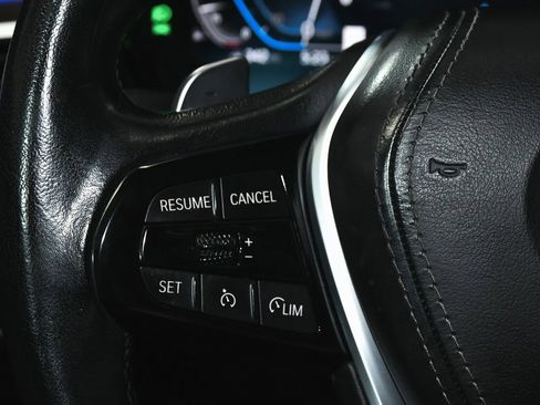 Used 2023 BMW 530i xDrive w/ Premium Package image 45