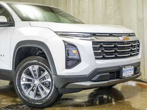 New 2026 Chevrolet Equinox LT image 3